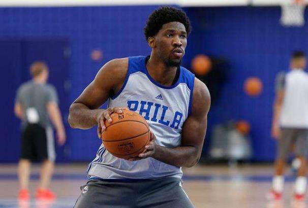 阿森纳客场2-1战胜阿斯顿维拉，维拉绝杀，阿森纳争冠形势艰难。