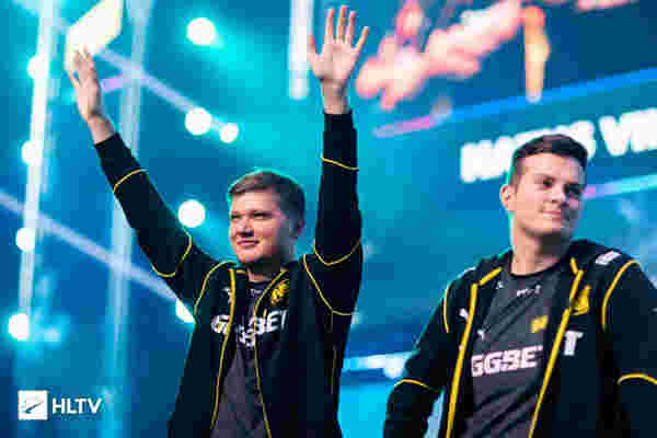 NBA常规赛战报：湖人客场险胜太阳,