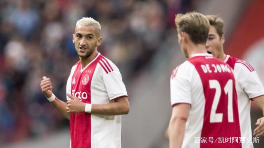 拜仁莱万梅开二度战胜门兴