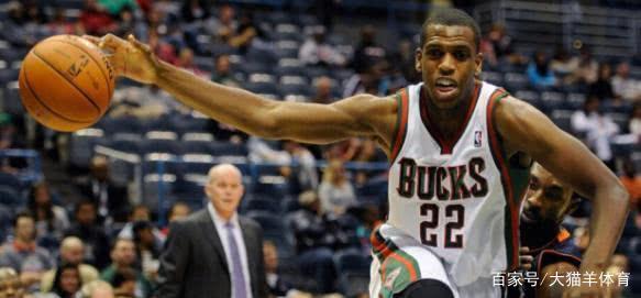 独行侠7人得分上双，浓眉17+17两双，独行侠收获三连胜