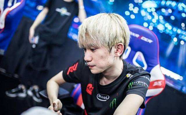 而是坚持与 而是坚持与