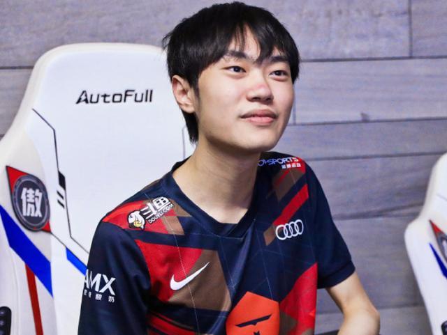 她更具防守 她更具防守